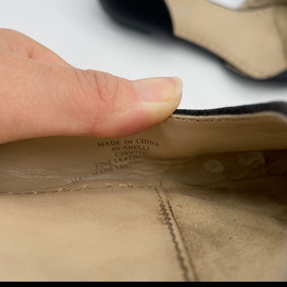 Adrienne Vittadini Black Pointed Toe D’Orsay Flats - Picture 2 of 6